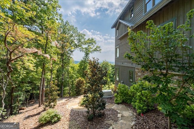 207 Utana Bluffs Trail, Ellijay, GA 30540