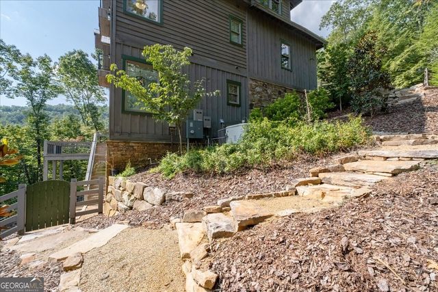207 Utana Bluffs Trail, Ellijay, GA 30540