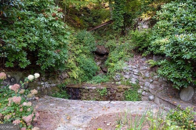 207 Utana Bluffs Trail, Ellijay, GA 30540