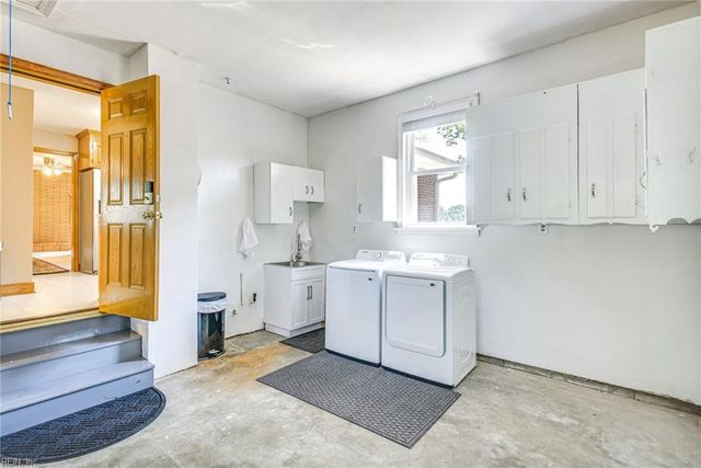 2020 Sunset Maple LN, Chesapeake, VA 23323