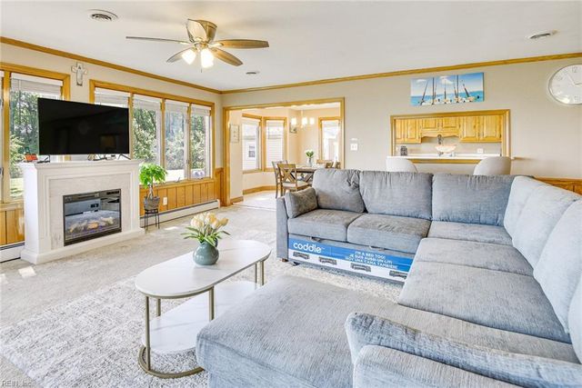 2020 Sunset Maple LN, Chesapeake, VA 23323
