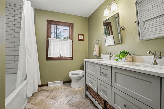 365 Stone Harbor Road, Holland, MI 49424