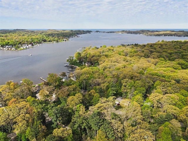 365 Stone Harbor Road, Holland, MI 49424