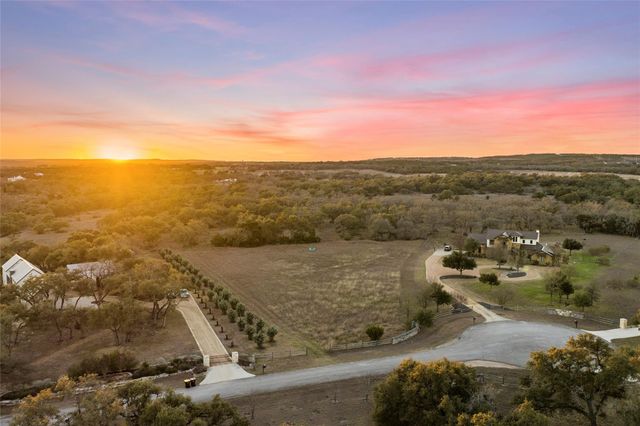 623 Dario DR, Dripping Springs, TX 78620