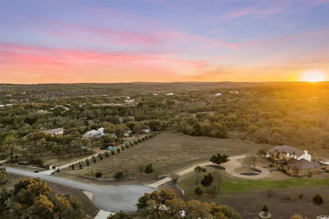 623 Dario DR, Dripping Springs, TX 78620