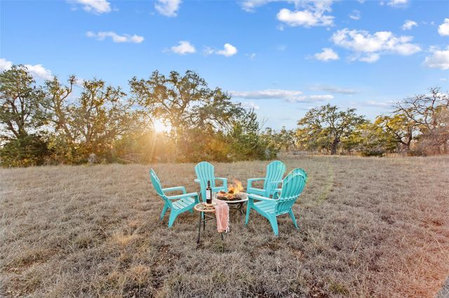 623 Dario DR, Dripping Springs, TX 78620