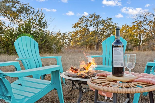 623 Dario DR, Dripping Springs, TX 78620