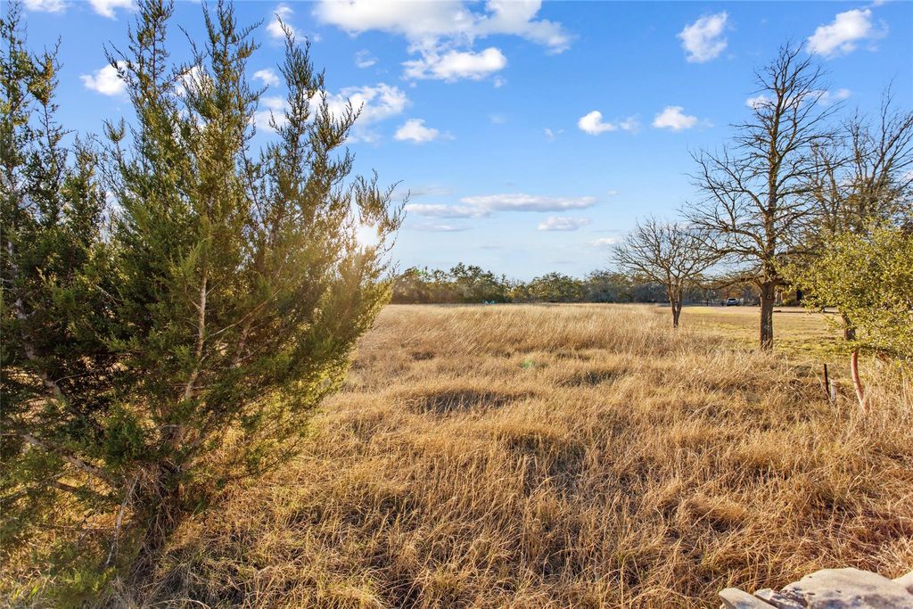 623 Dario DR, Dripping Springs, TX 78620