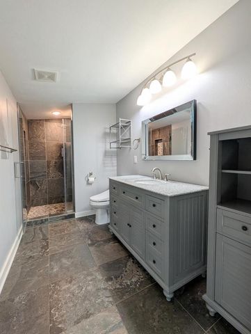 W344S10664 Island View LANE, Mukwonago, WI 53149