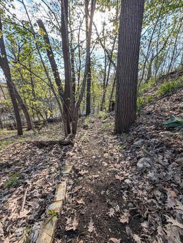 W344S10664 Island View LANE, Mukwonago, WI 53149