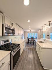 W344S10664 Island View LANE, Mukwonago, WI 53149