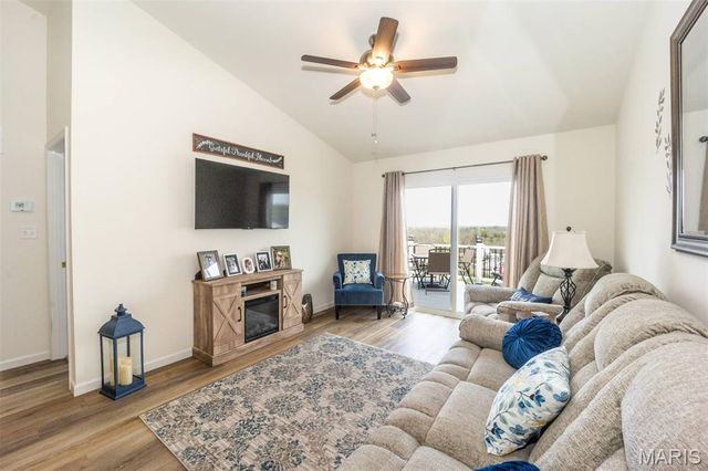 1009 Black Bear Drive, House Springs, MO 63051