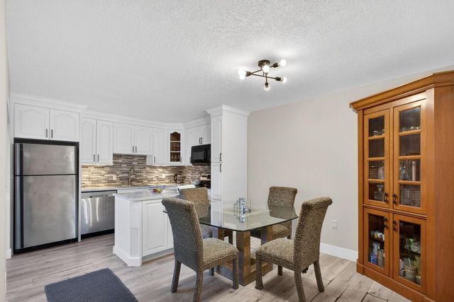 701 7th Lane, Palm Beach Gardens, FL 33418