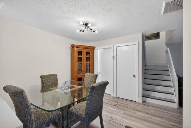 701 7th Lane, Palm Beach Gardens, FL 33418