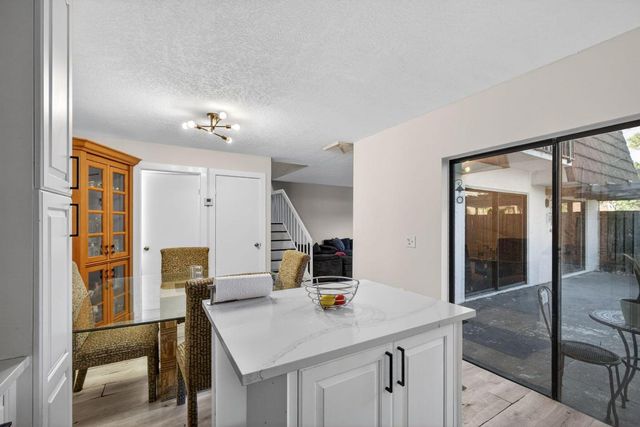 701 7th Lane, Palm Beach Gardens, FL 33418