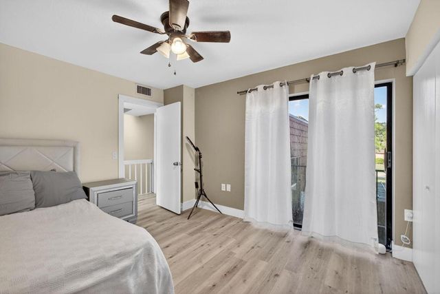 701 7th Lane, Palm Beach Gardens, FL 33418