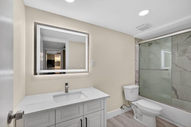 701 7th Lane, Palm Beach Gardens, FL 33418