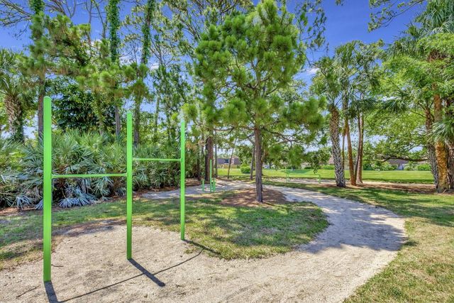 701 7th Lane, Palm Beach Gardens, FL 33418