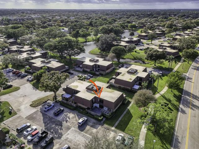 701 7th Lane, Palm Beach Gardens, FL 33418