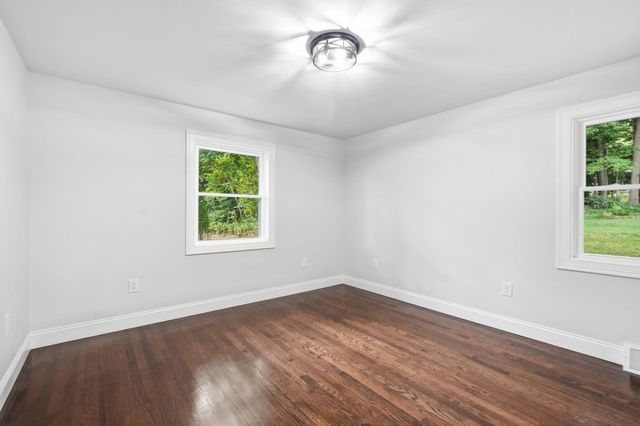 19 Linwood Dr, Wilbraham, MA 01095