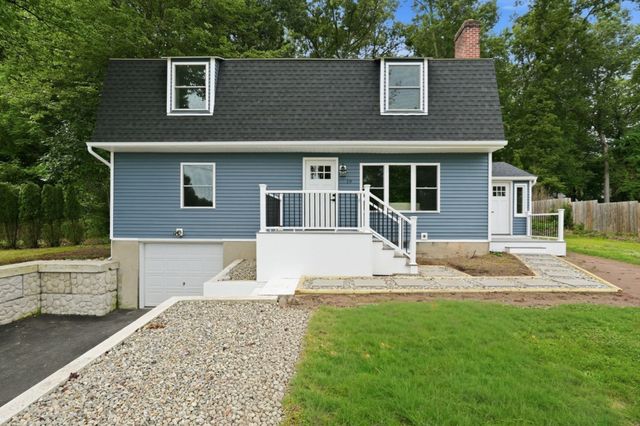 19 Linwood Dr, Wilbraham, MA 01095