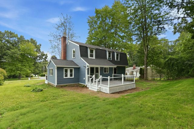 19 Linwood Dr, Wilbraham, MA 01095