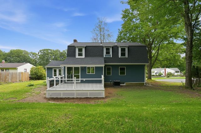 19 Linwood Dr, Wilbraham, MA 01095