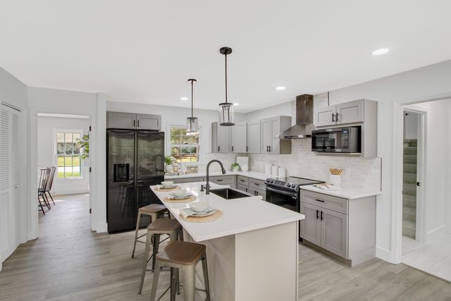 305 Mayfield Street, Summerville, SC 29485