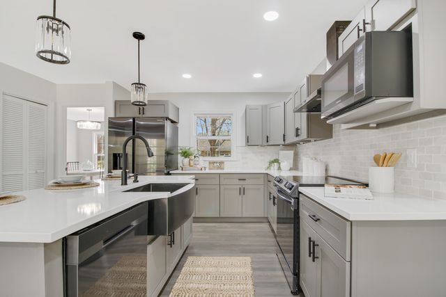 305 Mayfield Street, Summerville, SC 29485