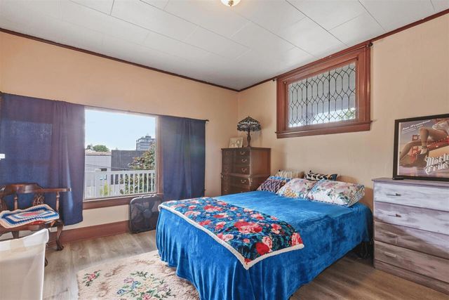 611 S Bernard St, Spokane, WA 99204