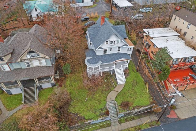 611 S Bernard St, Spokane, WA 99204