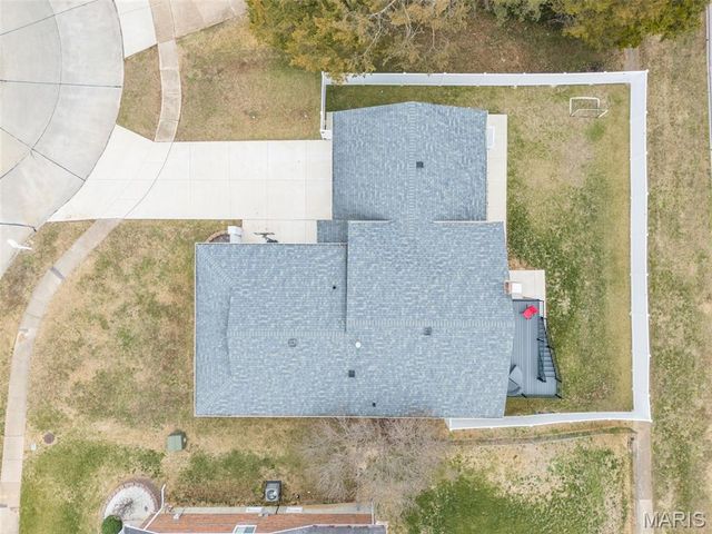 3968 Royal Estates Drive, St Louis, MO 63129