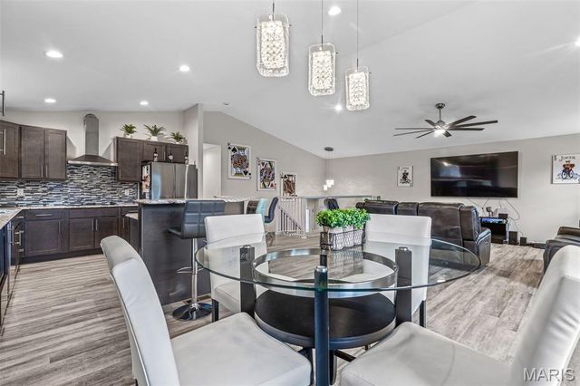 3968 Royal Estates Drive, St Louis, MO 63129