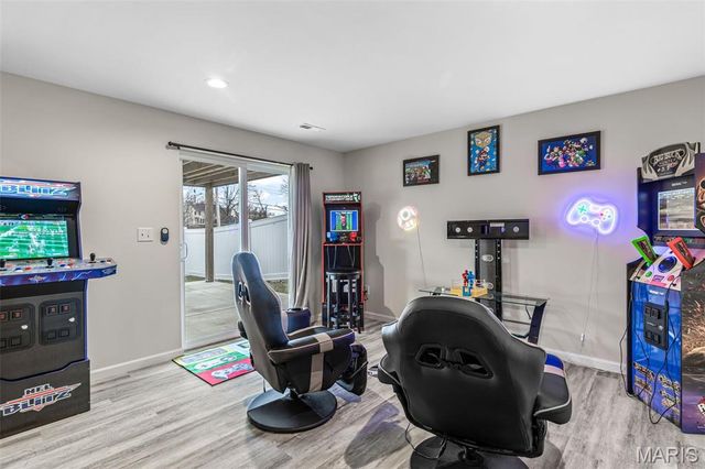 3968 Royal Estates Drive, St Louis, MO 63129