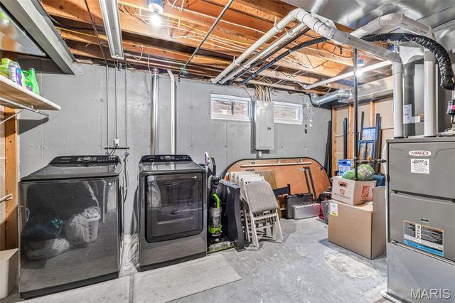 3968 Royal Estates Drive, St Louis, MO 63129