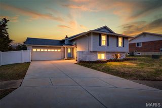 3968 Royal Estates Drive, St Louis, MO 63129