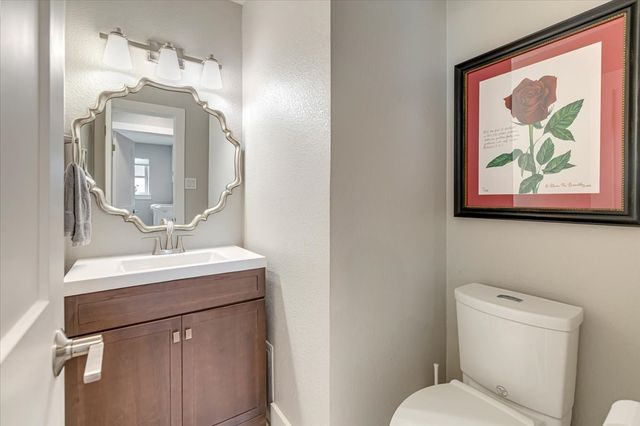 27 Crestwood Drive, Trophy Club, TX 76262