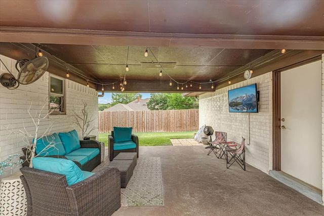 27 Crestwood Drive, Trophy Club, TX 76262