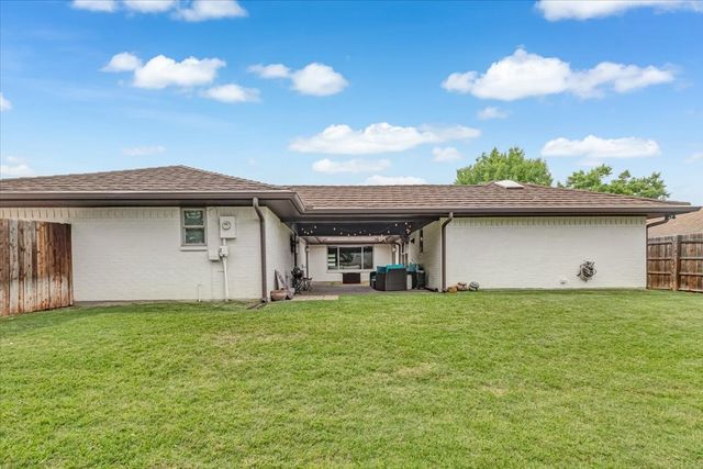 27 Crestwood Drive, Trophy Club, TX 76262