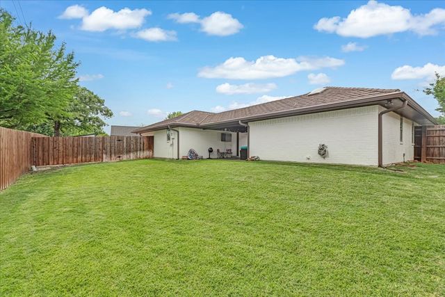 27 Crestwood Drive, Trophy Club, TX 76262