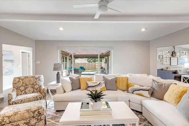 27 Crestwood Drive, Trophy Club, TX 76262