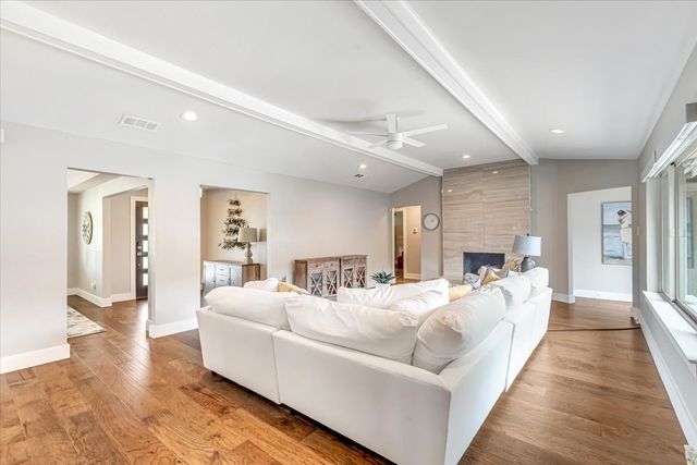 27 Crestwood Drive, Trophy Club, TX 76262