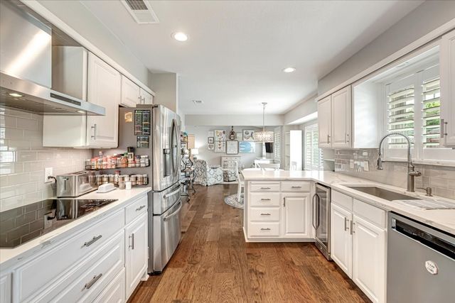 27 Crestwood Drive, Trophy Club, TX 76262