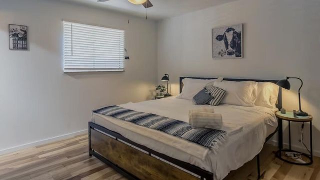 516 Arno Street NE, Albuquerque, NM 87102