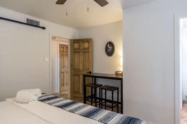 516 Arno Street NE, Albuquerque, NM 87102