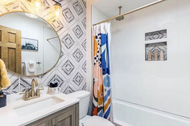 516 Arno Street NE, Albuquerque, NM 87102