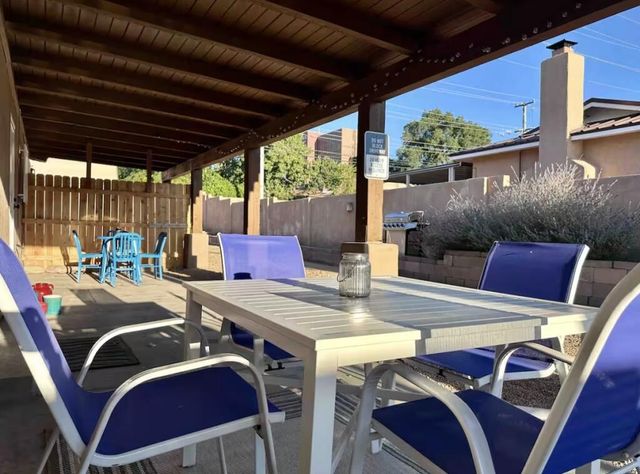 516 Arno Street NE, Albuquerque, NM 87102