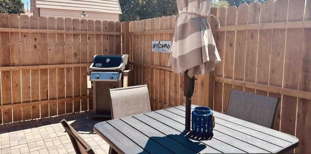 516 Arno Street NE, Albuquerque, NM 87102