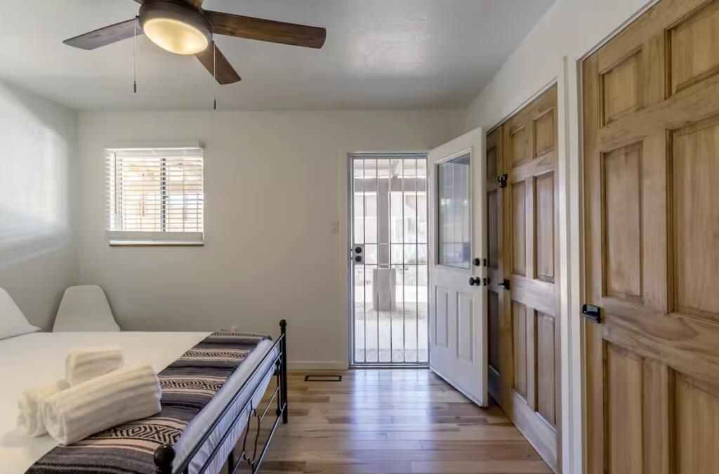 Image 14 of property listing at 516 Arno Street NE, Albuquerque, NM 87102