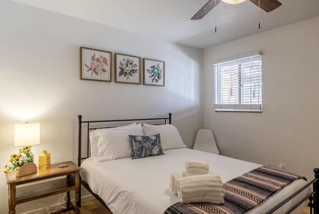 Image 15 of property listing at 516 Arno Street NE, Albuquerque, NM 87102